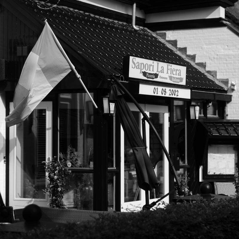 Willkommen bei Pizza Paradiso, wo jeder Bissen ein Genuss ist!